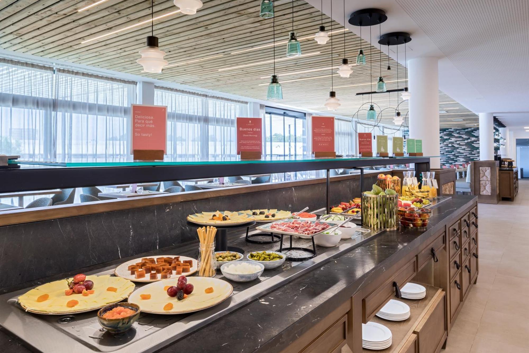 Barcelo Nura Hotel Сант Луис Екстериор снимка